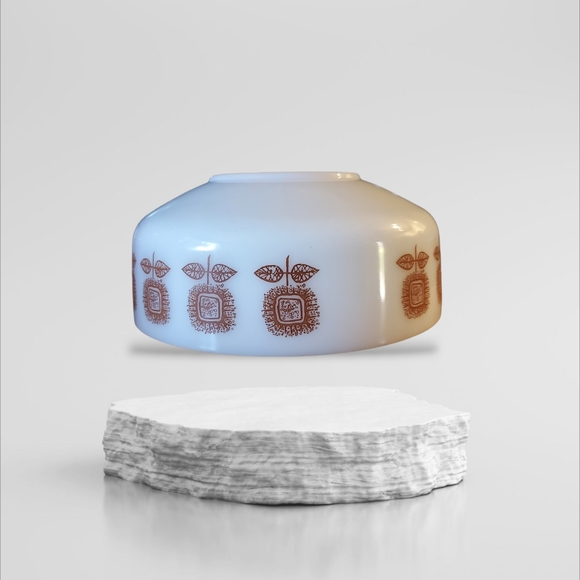 Vintage Federal Milk Glass Bowl Sunflower Pattern Mid Century modern 7 3/4" diam - Picture 3 of 4